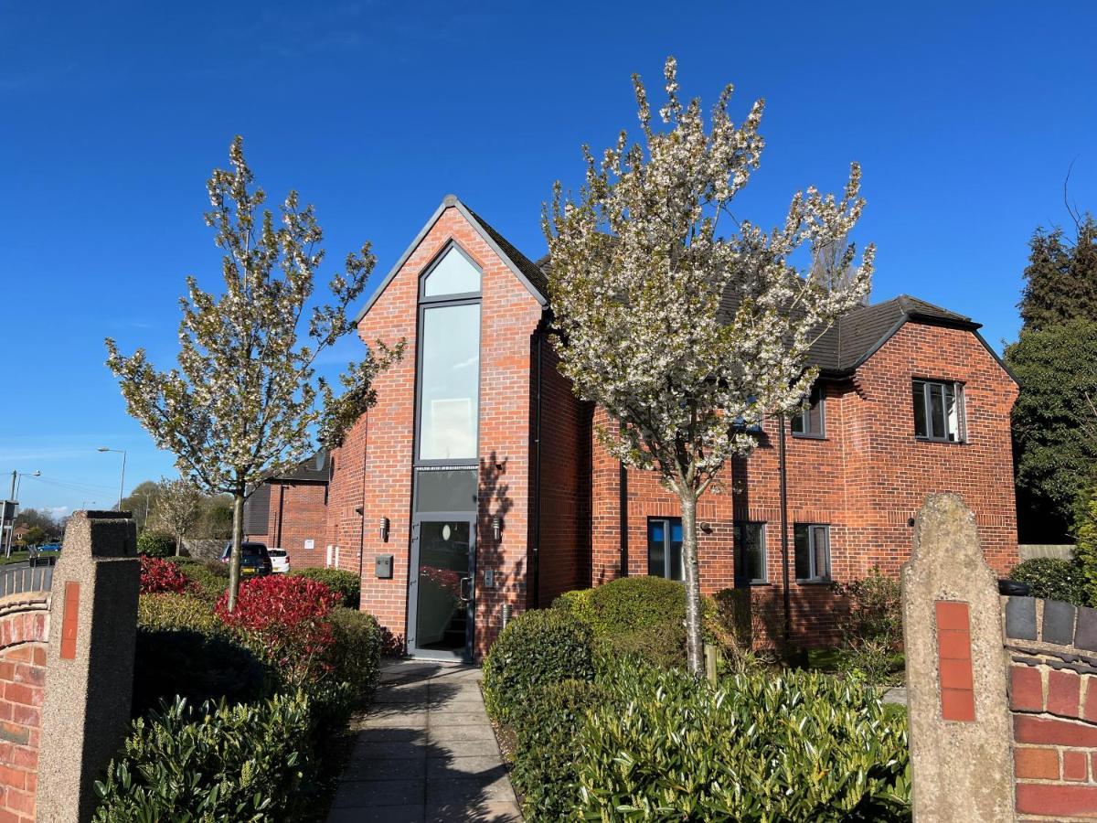 Cross Court, Stafford By Bell Apartments Eksteriør bilde